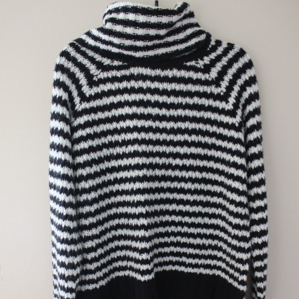 a.n.a sweater pullover - Picture 2 of 8